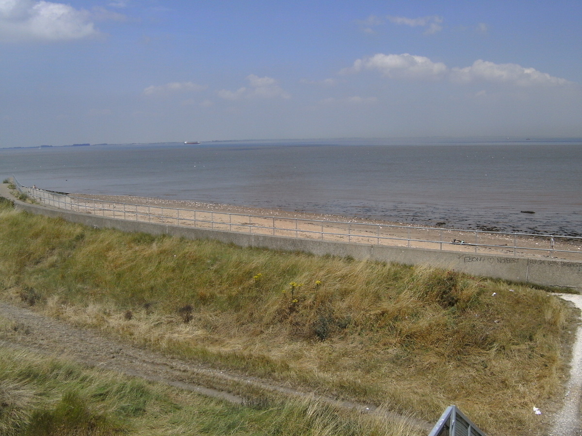 See wall promenade